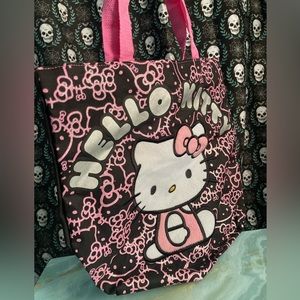 Hello Kitty Purse 👛